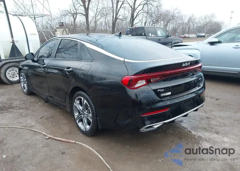 2022 Kia K5 Lxs z USA, uszkodzony, nr VIN 5XXG14J25NG132373